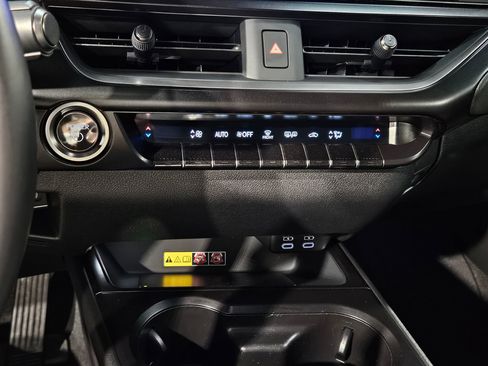 Used 2024 Lexus UX 250h F Sport FWD image 32