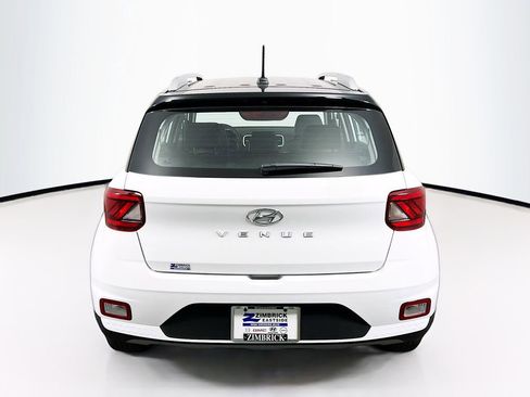 New 2026 Hyundai Venue SEL image 6