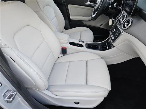 Used 2019 Mercedes-Benz GLA 250 image 19