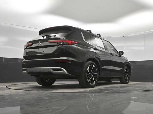 Used 2023 Mitsubishi Outlander SEL AWD/4WD image 36