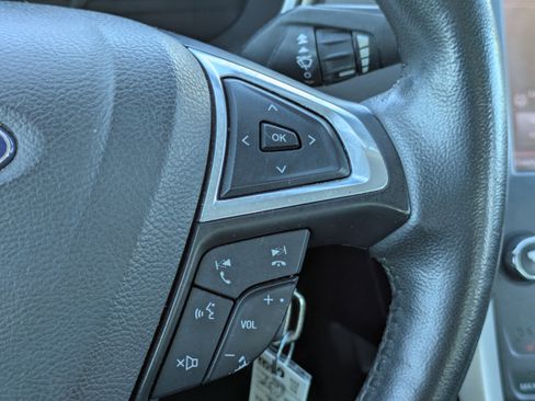 Used 2013 Ford Fusion SE FWD image 25