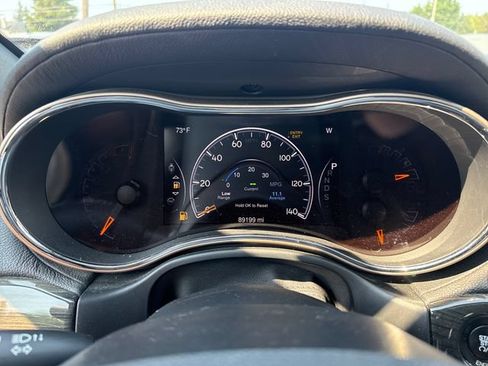 Used 2015 Jeep Grand Cherokee Overland w/ Advanced Technology Group AWD/4WD image 16