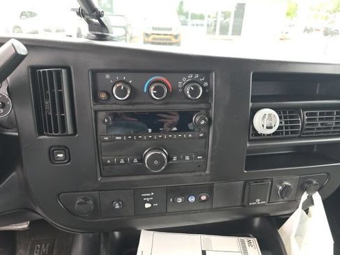 Used 2017 Chevrolet Express 2500 LT w/ LT Preferred Equipment Group RWD image 10