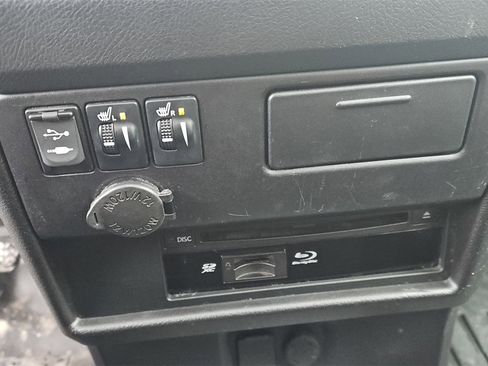 Used 2015 Toyota Sienna Limited Premium image 21