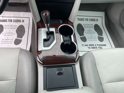 Used 2014 Toyota Camry XLE w/ Leather Package FWD image 21