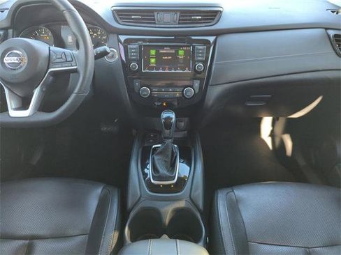 Certified 2020 Nissan Rogue SL w/ Premium Package image 18