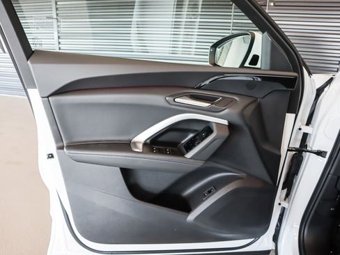 New 2025 Audi Q5 Premium image 27