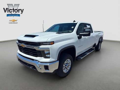 Used 2026 Chevrolet Silverado 2500 LT AWD/4WD image 3