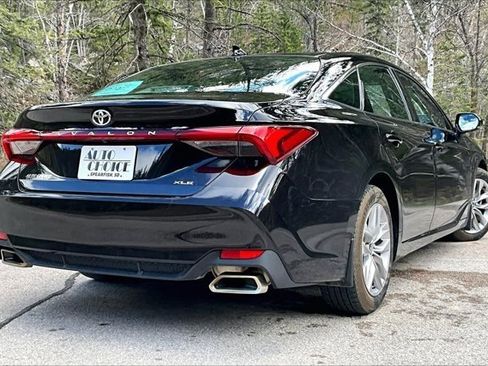 Used 2021 Toyota Avalon XLE FWD image 5