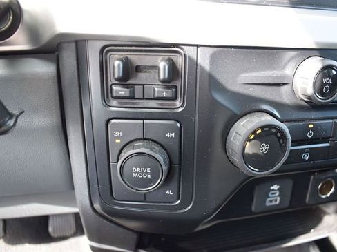 Used 2024 Ford F350 XLT w/ 360-Degree Camera Package image 26