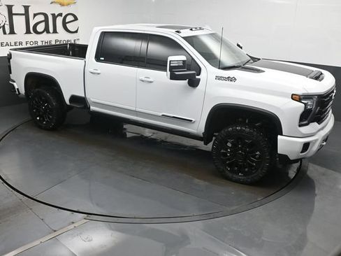 New 2026 Chevrolet Silverado 2500 High Country w/ High Country Premium Package AWD/4WD image 27