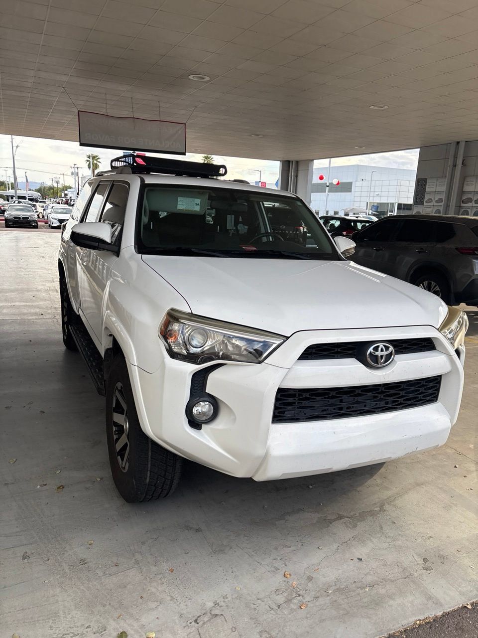Used 2016 Toyota 4Runner SR5 AWD/4WD image 2