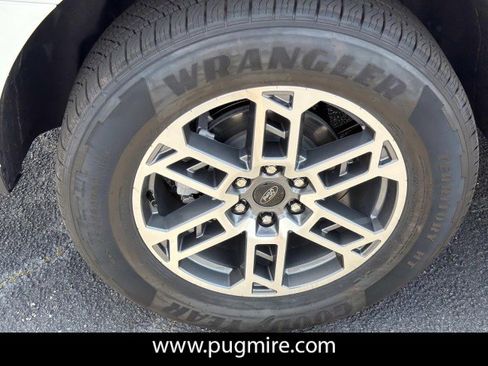 New 2026 Ford Expedition Active RWD image 17