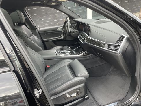 Used 2019 BMW X7 xDrive40i w/ Premium Package AWD/4WD image 3