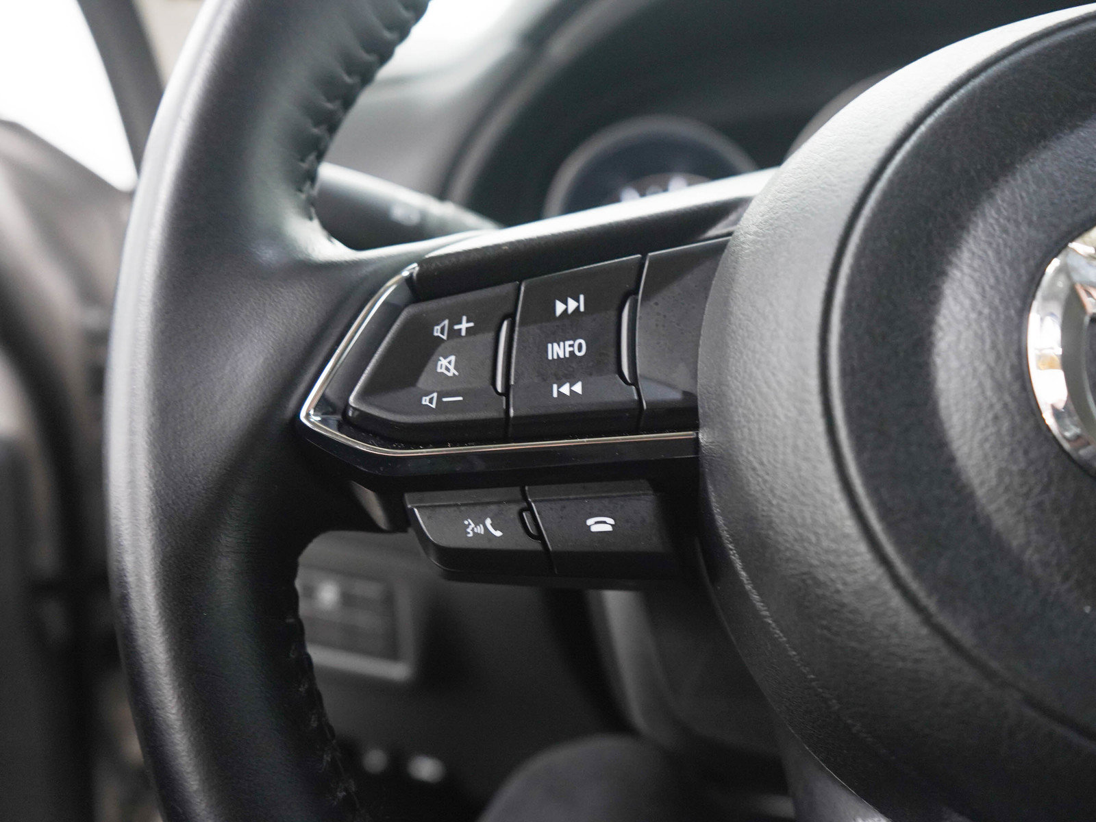 Used 2025 MAZDA CX-5 AWD 2.5 S w/ Select Package image 24