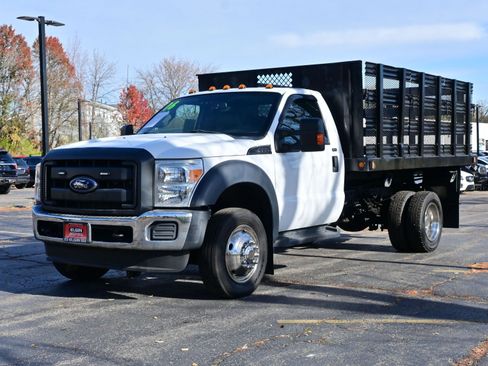Used 2016 Ford F550 4x4 Regular Cab Super Duty image 2