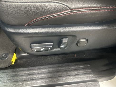 Used 2024 Toyota 4Runner TRD Off-Road Premium image 11