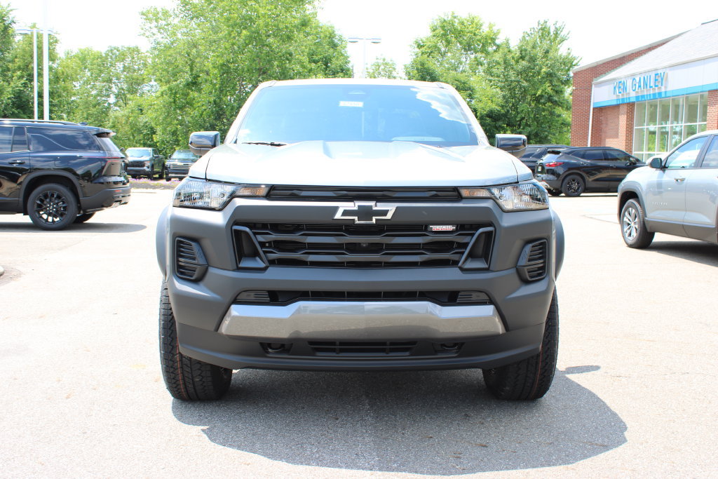 New 2026 Chevrolet Colorado Trail Boss w/ Midnight Edition AWD/4WD image 8