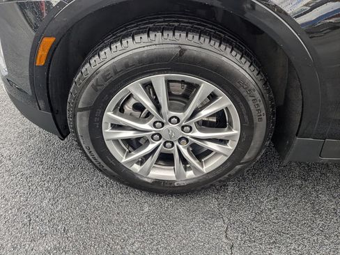 Used 2023 Cadillac XT5 Premium Luxury w/ LPO, Floor Liner Package FWD image 10