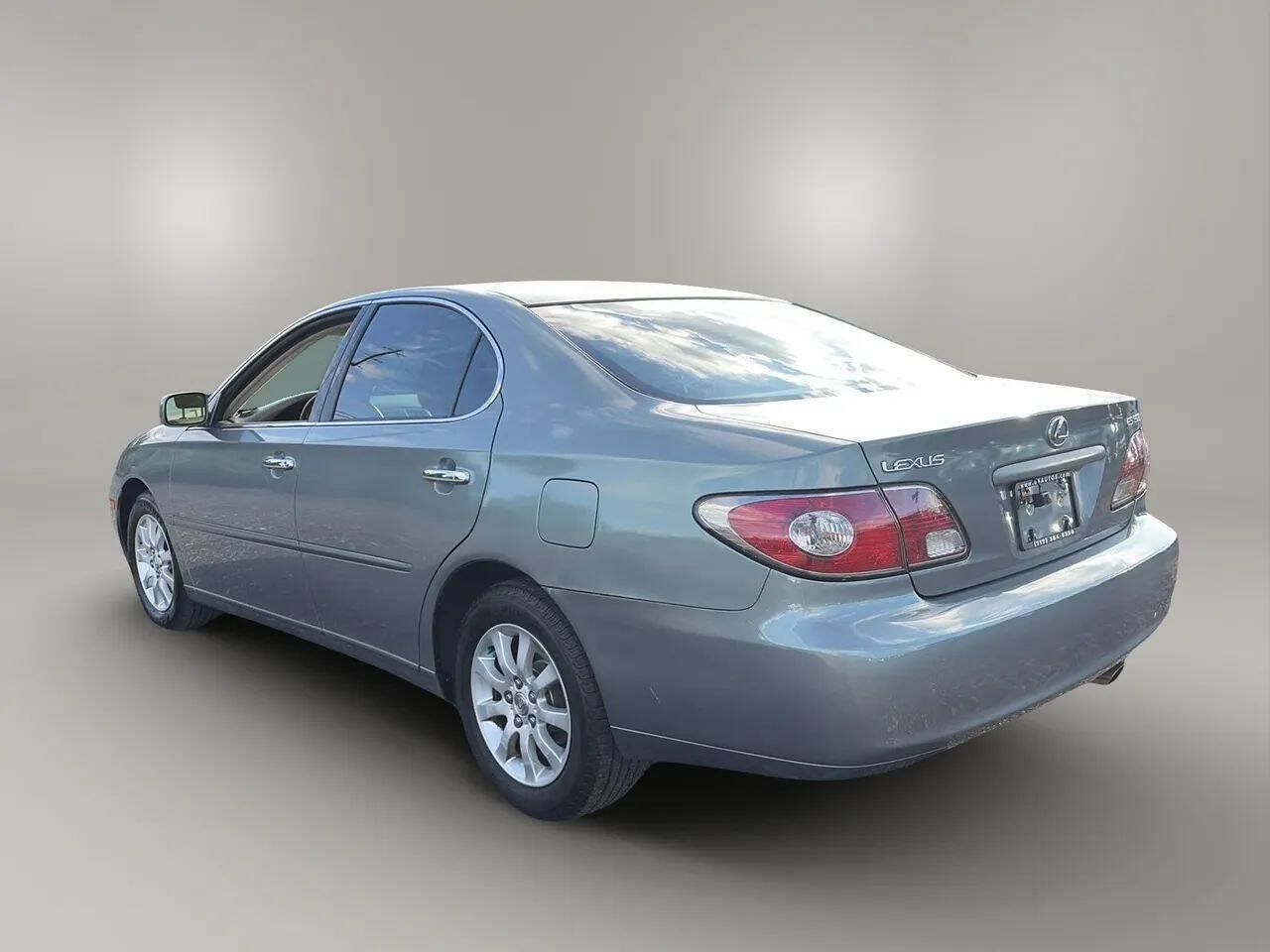 Used 2002 Lexus ES 330 FWD image 5