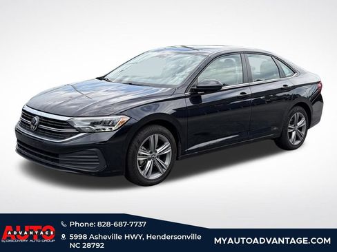 Used 2024 Volkswagen Jetta SE FWD image 5