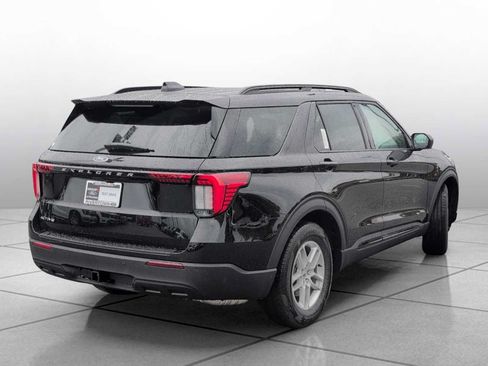 New 2026 Ford Explorer Active RWD image 14
