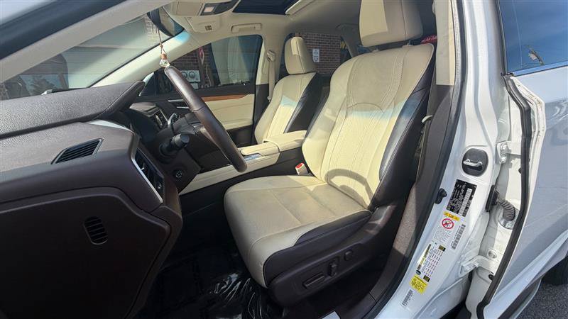 Used 2017 Lexus RX 350 AWD w/ Premium Package image 31