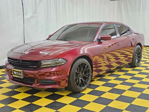 Used 2020 Dodge Charger SXT image 7