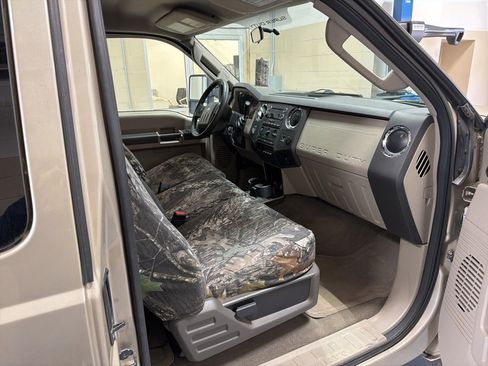 Used 2010 Ford F250 XL image 21