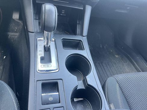 Used 2019 Subaru Outback 2.5i Premium w/ Popular Package #2 AWD/4WD image 51