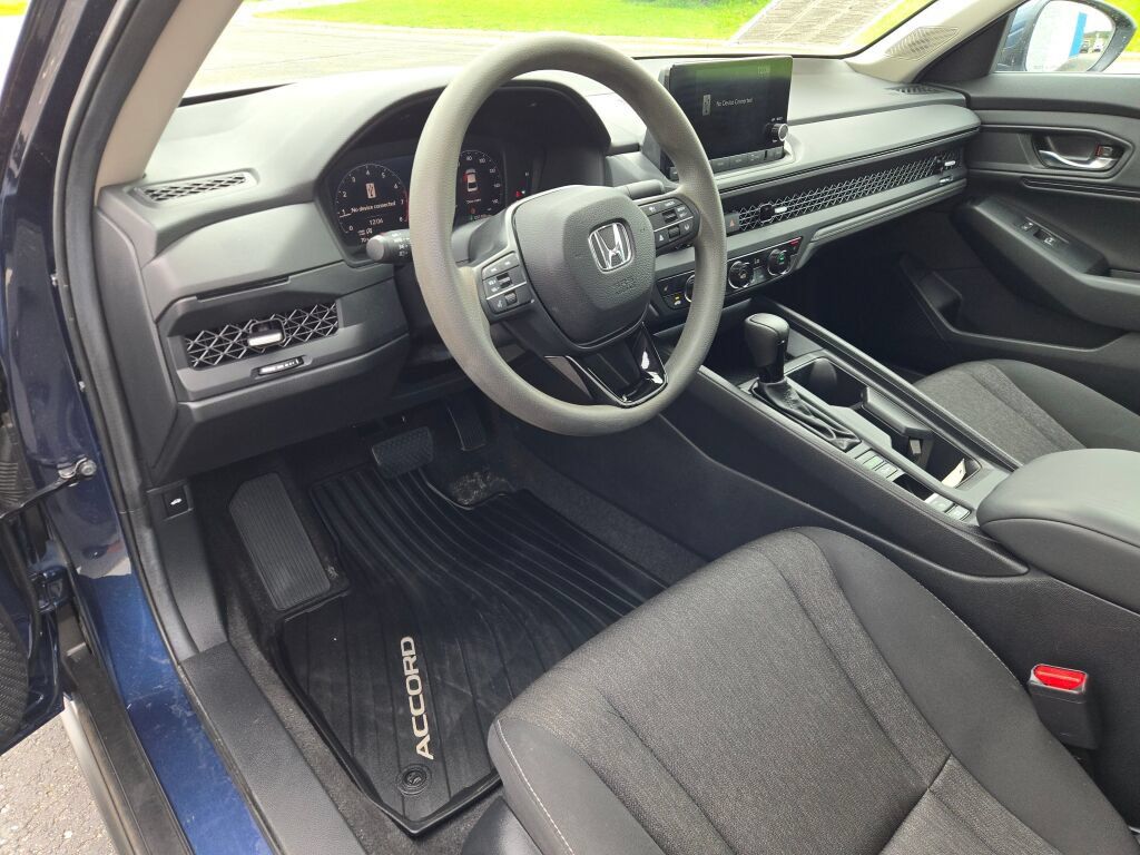 Used 2023 Honda Accord EX image 20