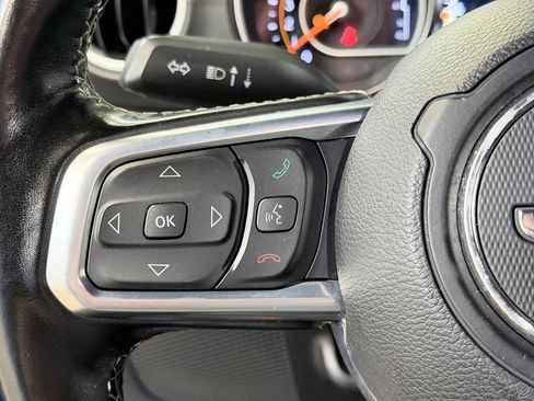 Used 2020 Jeep Gladiator Overland AWD/4WD image 41