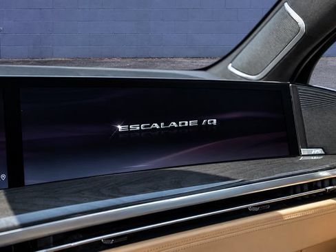 Used 2025 Cadillac Escalade IQ Sport 2 AWD/4WD image 25