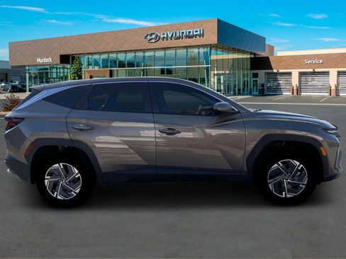 New 2026 Hyundai Tucson Blue SE image 45