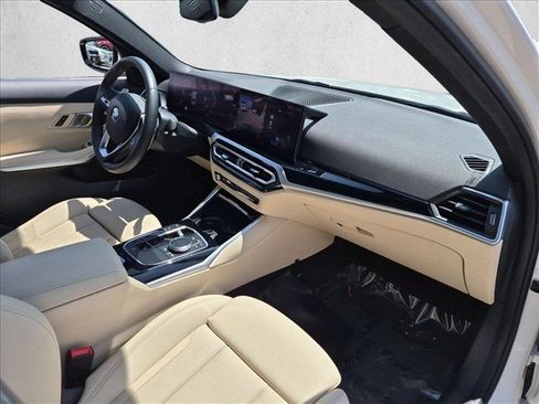 Used 2024 BMW 330i Sedan w/ Convenience Package RWD image 23