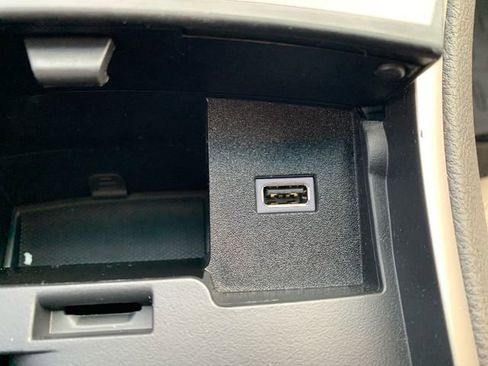 Used 2018 Lincoln MKZ Reserve w/ Climate Package image 38