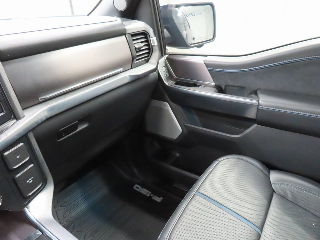 Used 2025 Ford F150 Platinum w/ FX4 Off-Road Package AWD/4WD image 24
