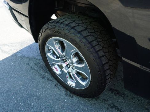 Used 2022 RAM 1500 Big Horn AWD/4WD image 5