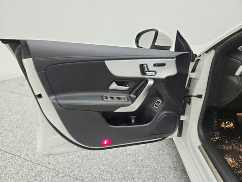 Used 2023 Mercedes-Benz CLA 250 image 15