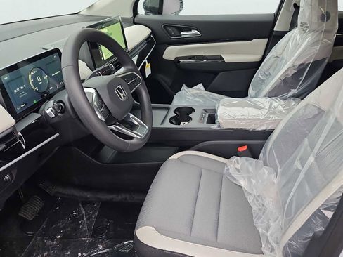 New 2026 Honda Prologue EX image 18