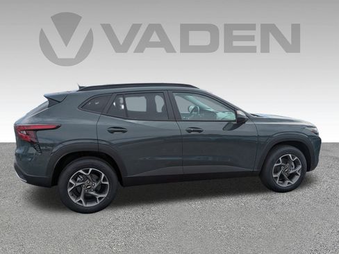 New 2026 Chevrolet Trax LT w/ Driver Confidence Package image 23