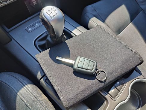 Used 2009 Pontiac G8 GXP RWD image 38