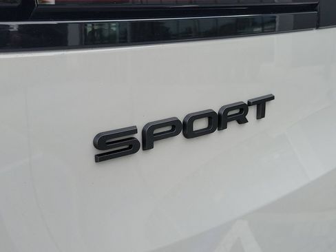 Used 2025 Land Rover Range Rover Sport Dynamic SE AWD/4WD image 10