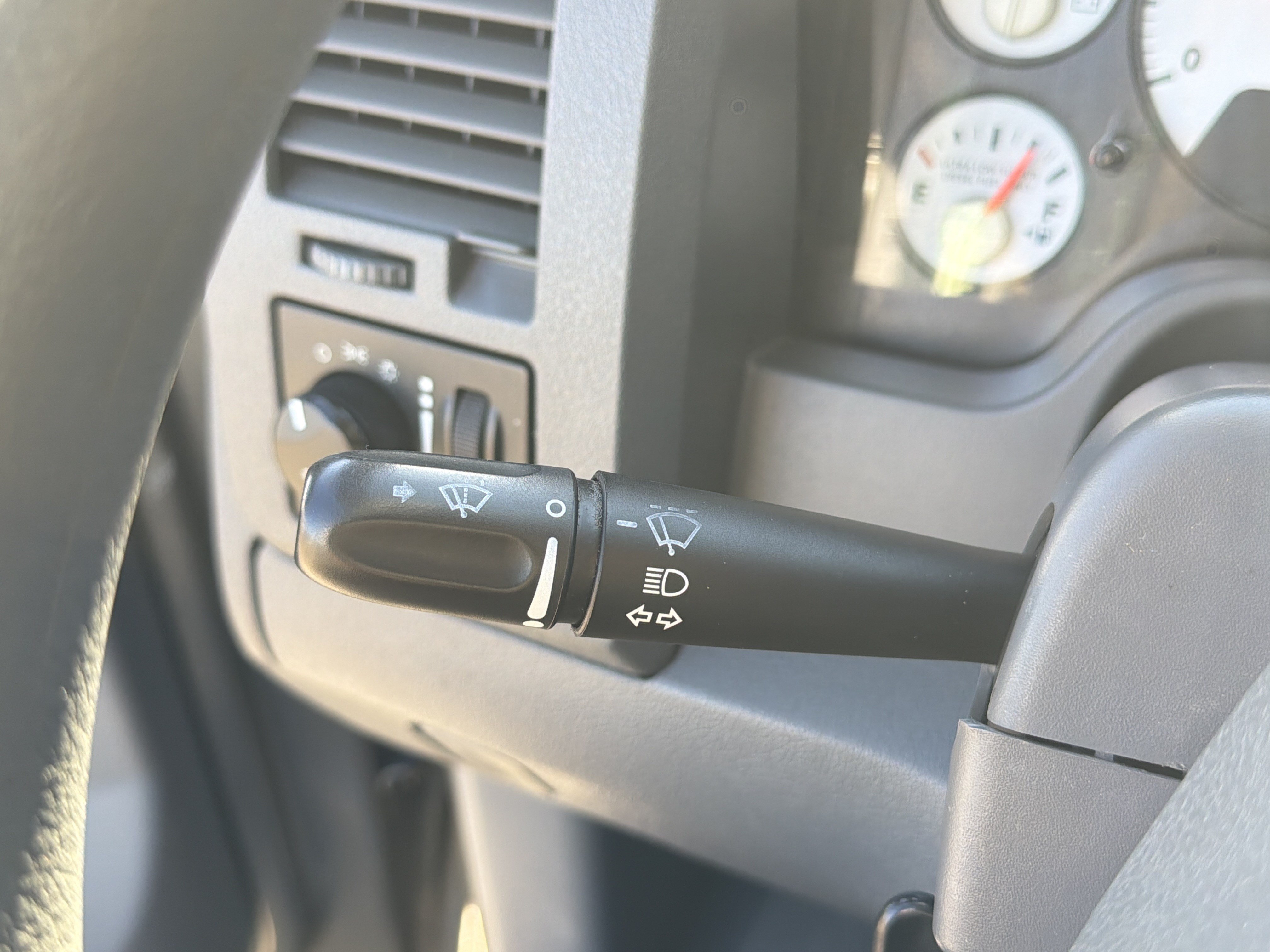 Used 2008 Dodge Ram 2500 Truck ST w/ Popular Equipment Group AWD/4WD image 18