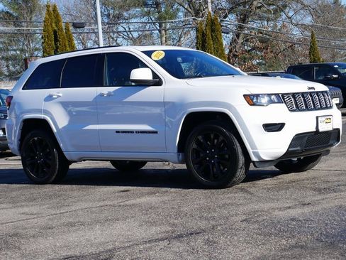 Used 2022 Jeep Grand Cherokee Laredo X image 8