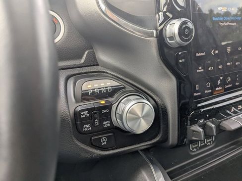 Used 2024 RAM 1500 Laramie AWD/4WD image 12