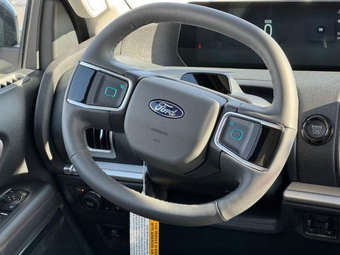 New 2025 Ford Expedition Max Active image 8