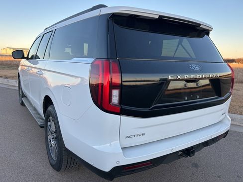 Used 2025 Ford Expedition Max Active image 5