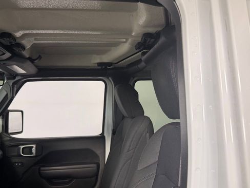 Certified 2022 Jeep Wrangler Unlimited Sport AWD/4WD image 23