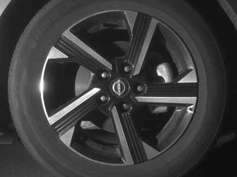 Used 2025 Nissan Sentra SV image 13